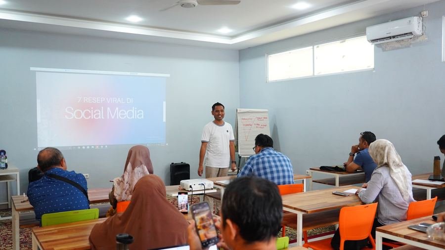 Sesi pelatihan Digital Marketing di Lunar Academy, Jagakarsa